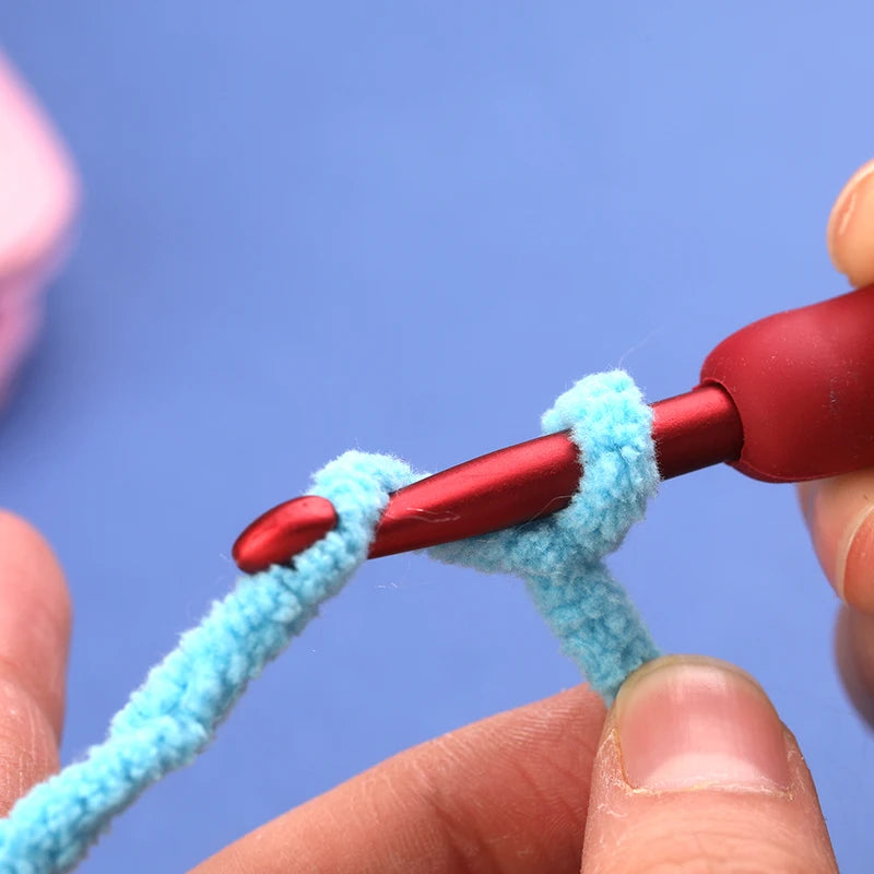 9PCS Red Crochet Hooks